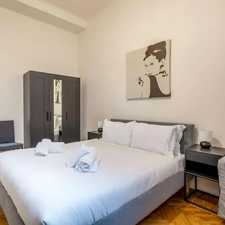 Comfortable 3 Bedrooms Few Steps From Duomo Milán