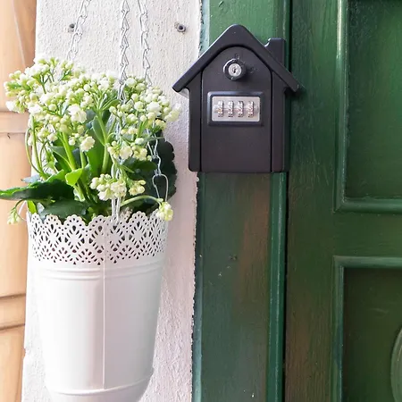 Apartment Iconic House Navigli - Bilocale Moderno Ed Elegante