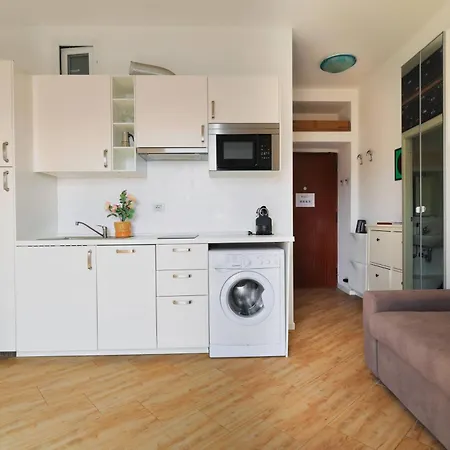 Apartment Colorful Nolo