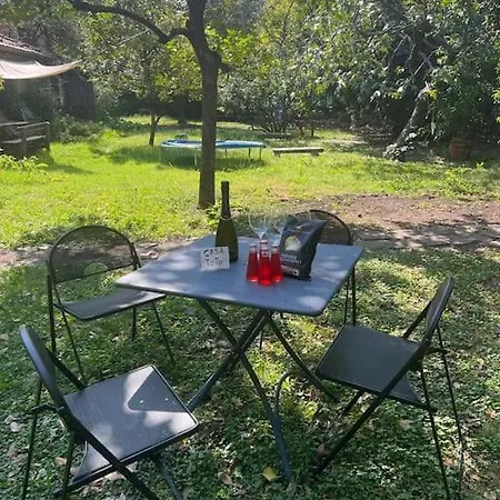 Apartment Navigli, Caratteristico Milanese