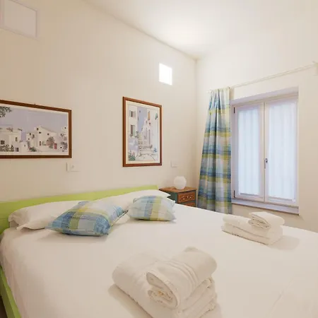 Appartement Guesthost - Spacious - 1,4km From Corso Buenos Aires
