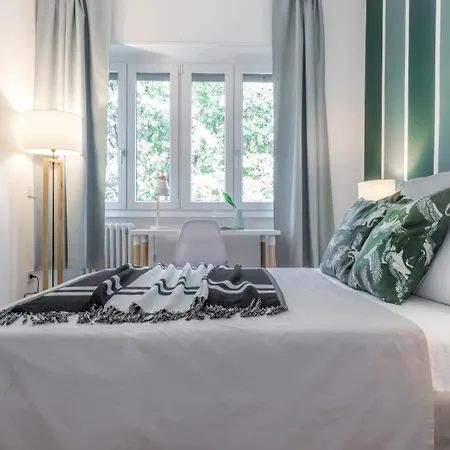 Joivy Delightful Flats Near Citylife District 아파트 *