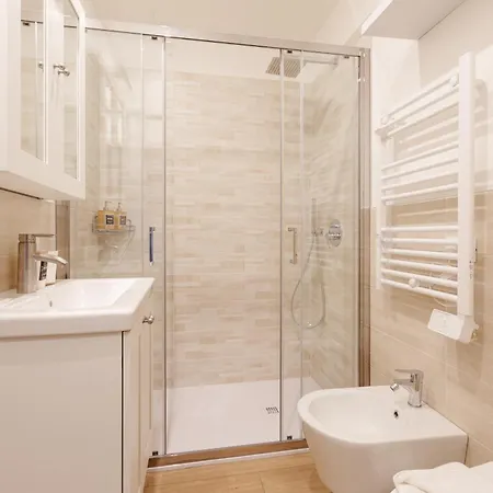 Appartamento Guesthost - Affori M3 Modern And Cozy