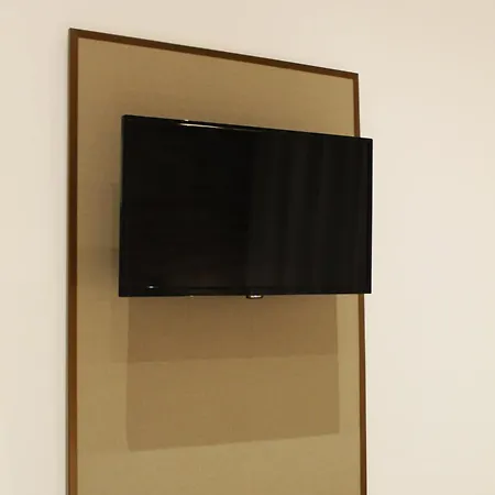 Miki - Mauro Macchi 91 Apartment *