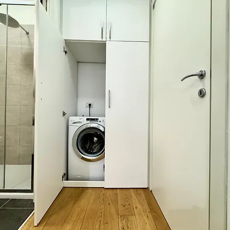 Rail24 - 9 Min Dal Duomo - Stazione Milánó