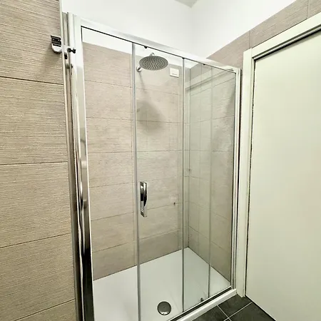 Rail24 - 9 Min Dal Duomo - Stazione Milánó