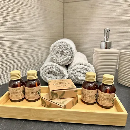 Rail24 - 9 Min Dal Duomo - Stazione * Milánó