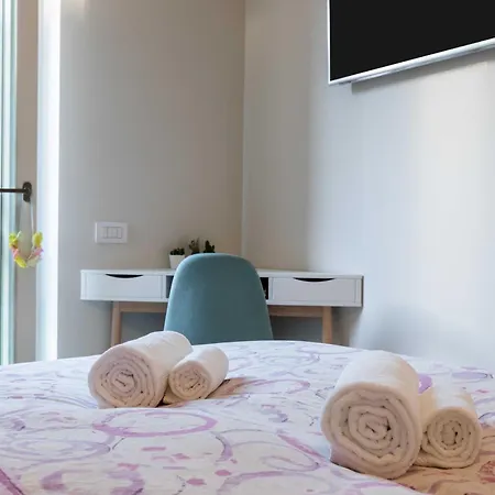Διαμέρισμα Luxury - Free Private - Parking Maestri Campionesi 16 *
