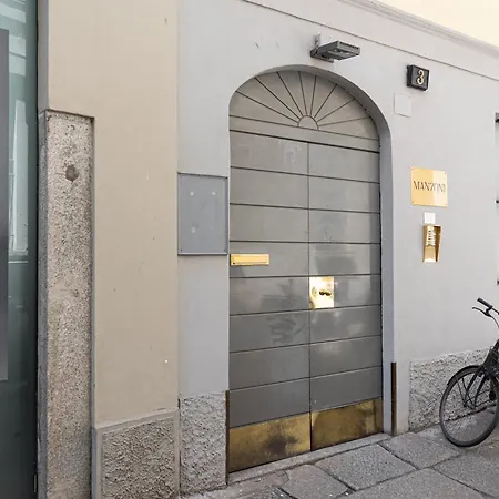 Elegante Bilocale In Montenapoleone - Brera *