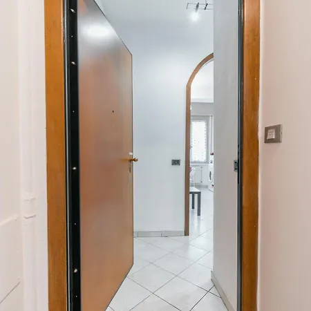 [ihost Apartment] - De Andreis 11 Appartement