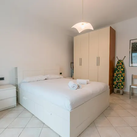 [ihost Apartment] - De Andreis 11 Appartement