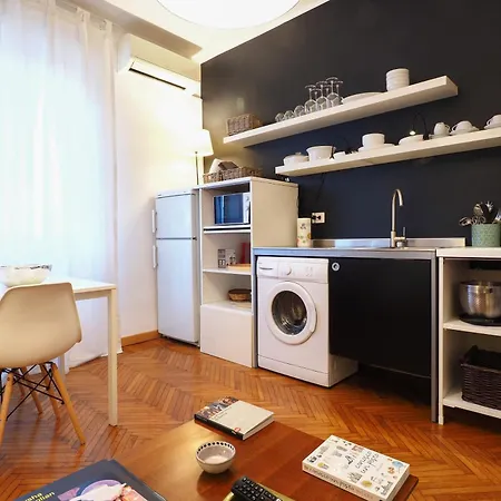 Contempora - Bilocale Sempione 12 * Milan
