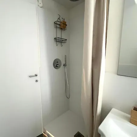 Apartment Rainbow Flat- Monolocale Luminoso