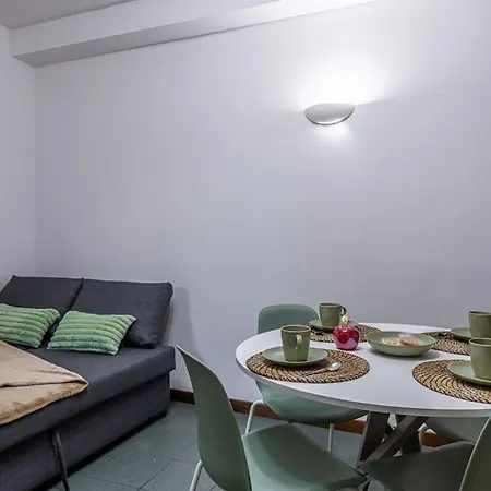 Close To Duomo Lovely City Center Flat * Milán