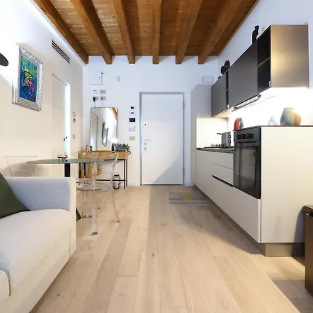 Primopiano - Zumbini Apartament *