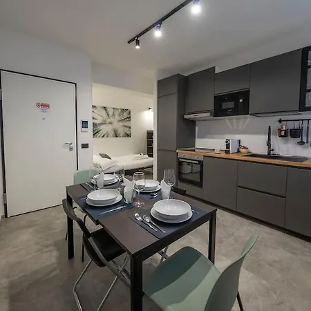 Vallarsa 10 - Int.02 * Milaan