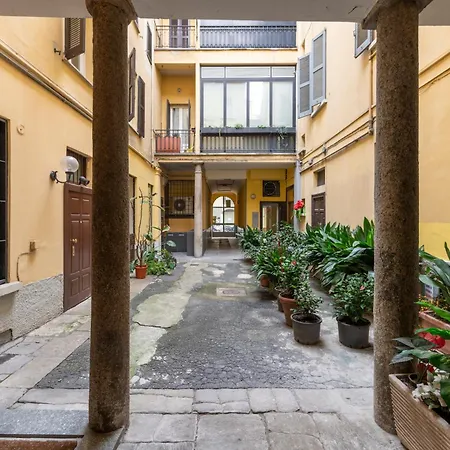 Pontaccio, 4 - Vivere In Brera, Con Ampio Terrazzo
