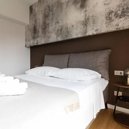 Appartamento Piazza Gramsci - Splendido Trilocale Con 2 *