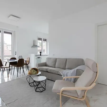 Hacca Collection - Bocconi, Porta Romana 2br