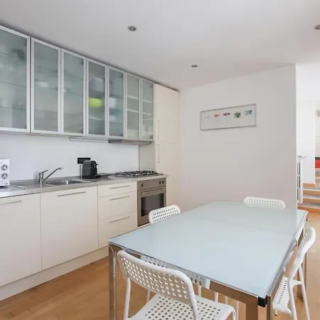 Hacca Collection - Open Space In Porta Ticinese * Milánó