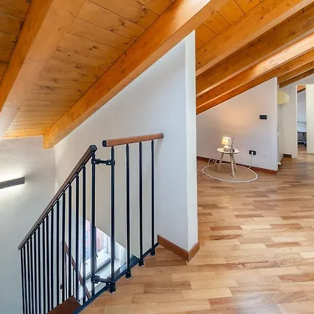 Ampio Quadrilocale Navigli/forum + Free Parking Mediolan