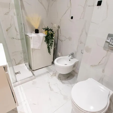 We - Napo Tower 22 דירה *