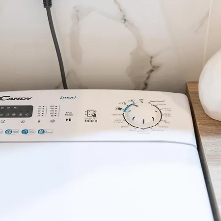 Studio's Nest - Close To Metro And Linate Airport Апартаменты *