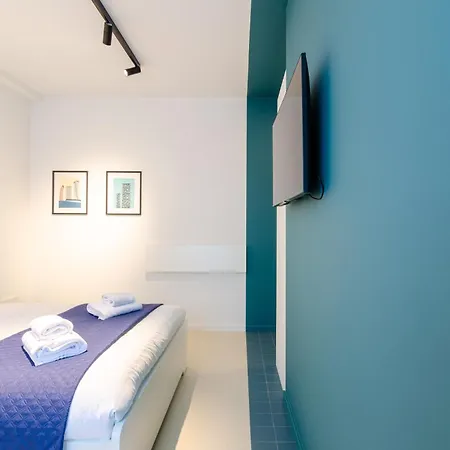 San Siro Blue Flat *