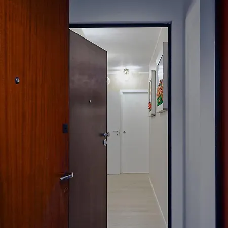 Classbnb - Bilocale Di Design In Zona Sempione Милан