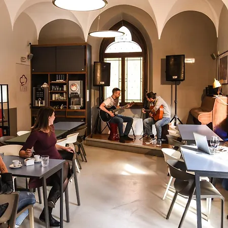 Babila Hostel&bistrot