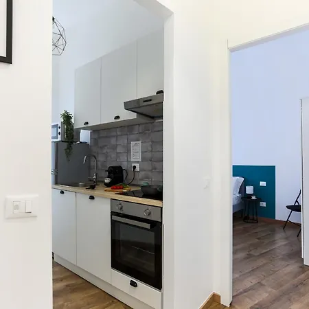 Apartment The Rent - Cozy Two-bedroom Near Colonne S Lorenzo *