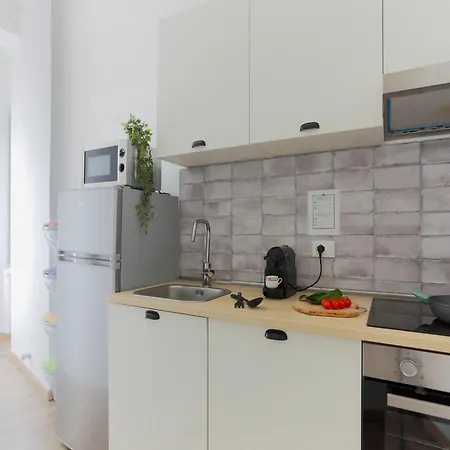 Apartment The Rent - Cozy Two-bedroom Near Colonne S Lorenzo *