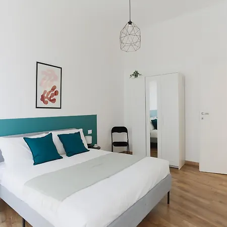 The Rent - Cozy Two-bedroom Near Colonne S Lorenzo Apartment Milan