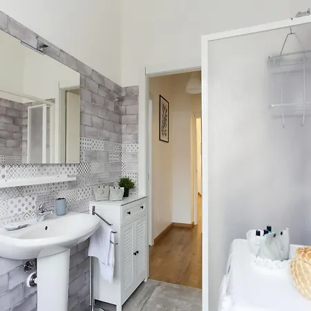 Apartment The Rent - Cozy Two-bedroom Near Colonne S Lorenzo Milan
