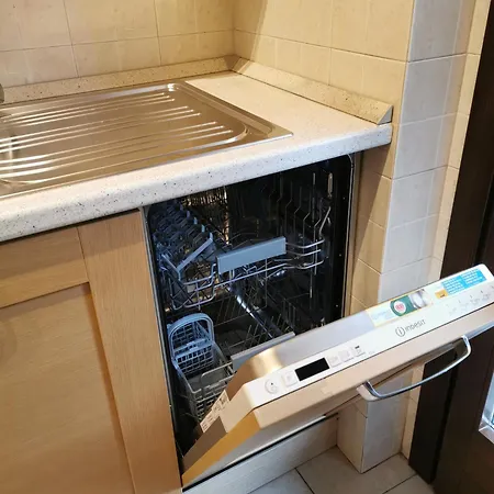 Flo House, Universita Bicocca Milánó