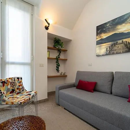 Appartement 5 Giornate Con Terrazzo E Garage Privato Milaan