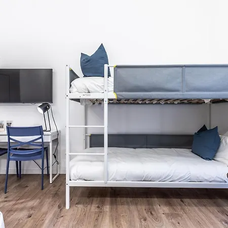 Stayeasy Quadronno33 - 3 Bedrooms, 2 Baths - Duomo Walking Distance Milano