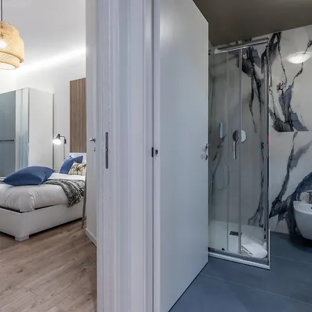 Stayeasy Quadronno33 - 3 Bedrooms, 2 Baths - Duomo Walking Distance *