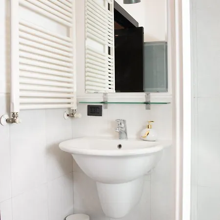 Apartment Artstay Duomo, Super Central, M2, M3 & M1 Mailand