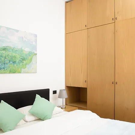 Apartment Mint - Van Gogh - Dome Cathedral