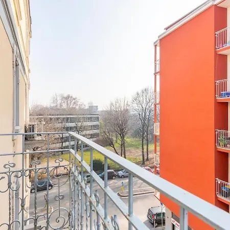 Modern In Next To Metro M5 - Sarca 73 Apartment *