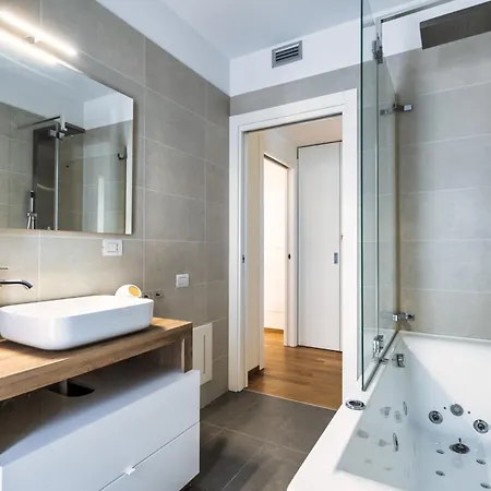 Apartamento 5 Min Walk From Subway Elegant & Modern *