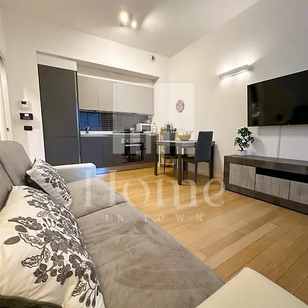 Apartment In Town - Porta Nuova District *