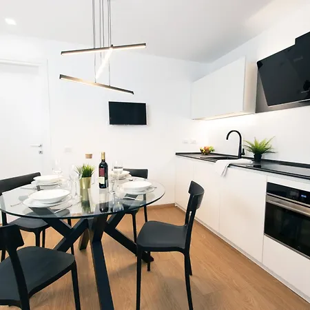 Ihost - Simonetta 7 Milano