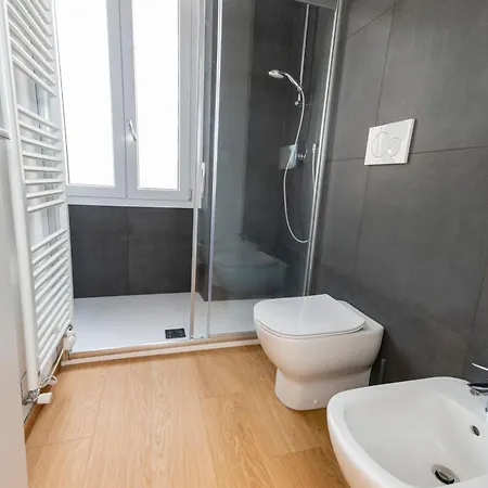 Ihost - Simonetta 7 * Mediolan