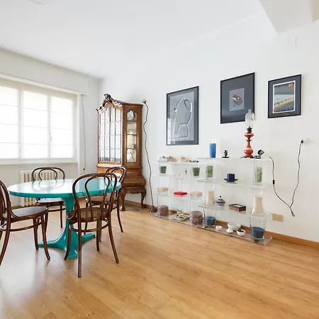 Milan-linate With Balcony Apartament Mediolan