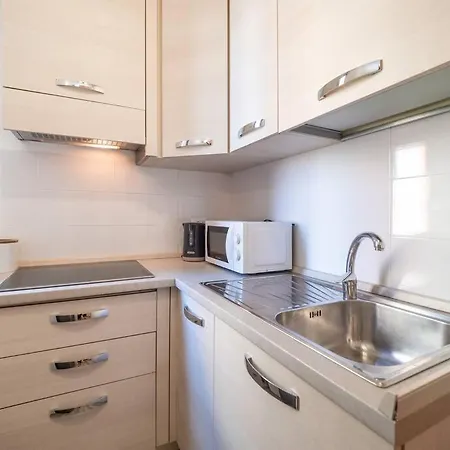 Comfort Business Suite, Wi-fi & 3 Stops From Duomo Apartamento