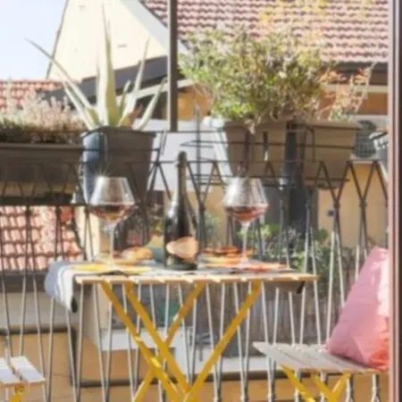*navigli Art Attic*designarea Milan-wifi-netflix * Milaan