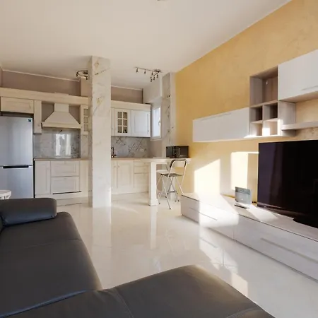 Guesthost - Niguarda Bright W Balcony דירה מילאנו