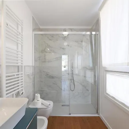 Lovely Terrace - Porta Romana District Apartment *